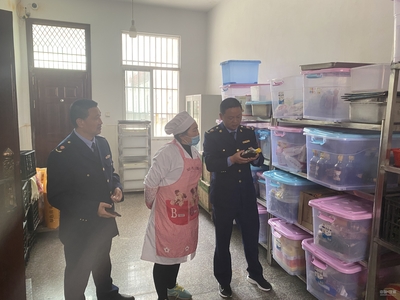 铁佛寺镇开展餐饮服务与食品安全专项检查，筑牢群众健康防线